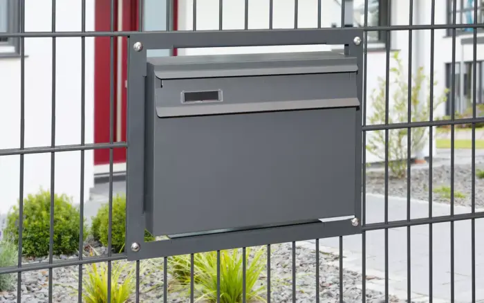 Zaunbriefkasten-KORSIKA-RAL-7016-Anthrazitgrau-Matt - Product image